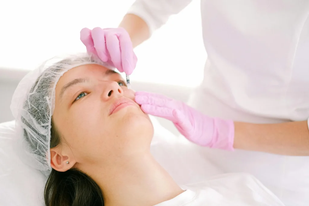Gentle hyaluronic acid serum suitable for sensitive skin