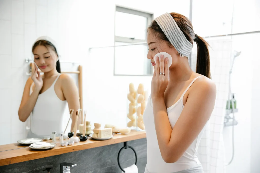 Applying mineral sunscreen to complete a daytime sensitive skin routine
