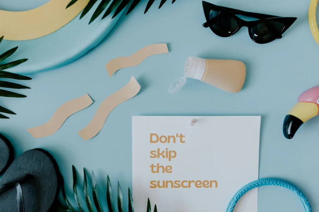Comparison of mineral vs chemical sunscreen showing their differences in UV protection, texture, and skin suitability.